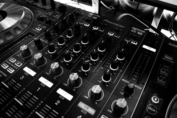 Prix DJ pour mariage Suisse